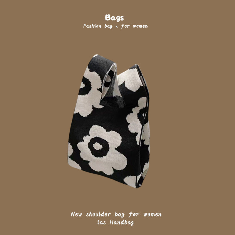 Women's Knitted Wool Bucket Bag