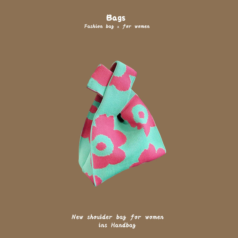 Women's Knitted Wool Bucket Bag