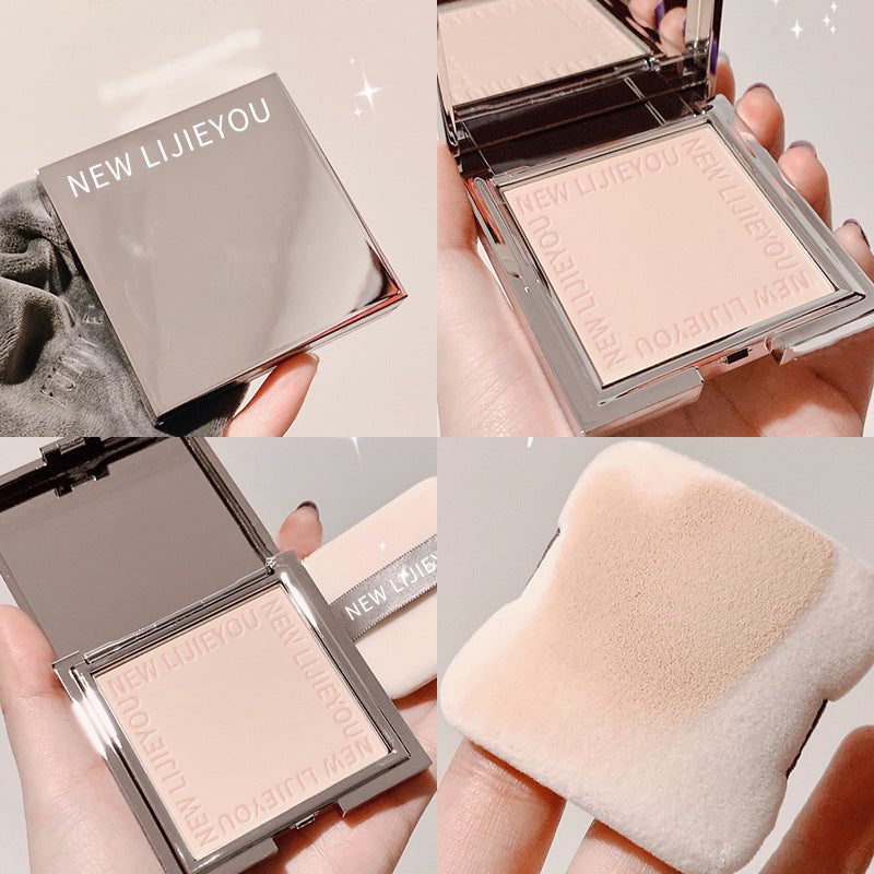 Small Silver Nugget Soft Focus Honey Powder Cake to Set Makeup