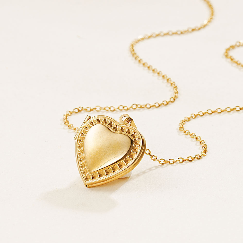 Stainless steel heart necklace can be opened heart-shaped photo frame photo box