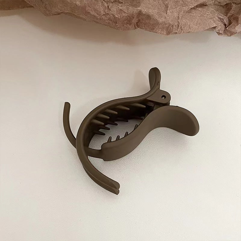 Simple solid-colored small hair clips