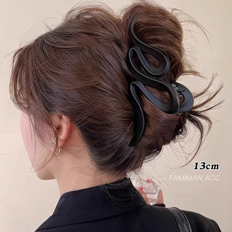 The large shark clip is a high-end hair-grabbing tool