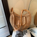 A casual and vacation-style straw-woven bag for women