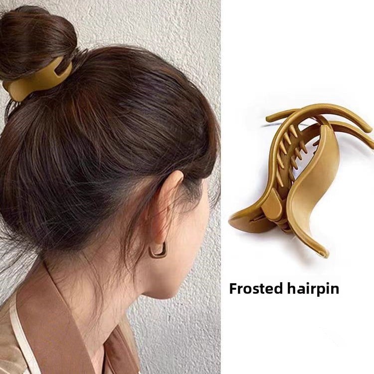 Simple solid-colored small hair clips