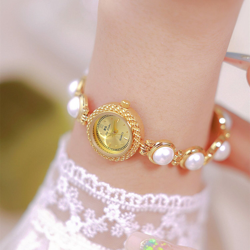 A light luxury pearl bracelet watch for elegant women