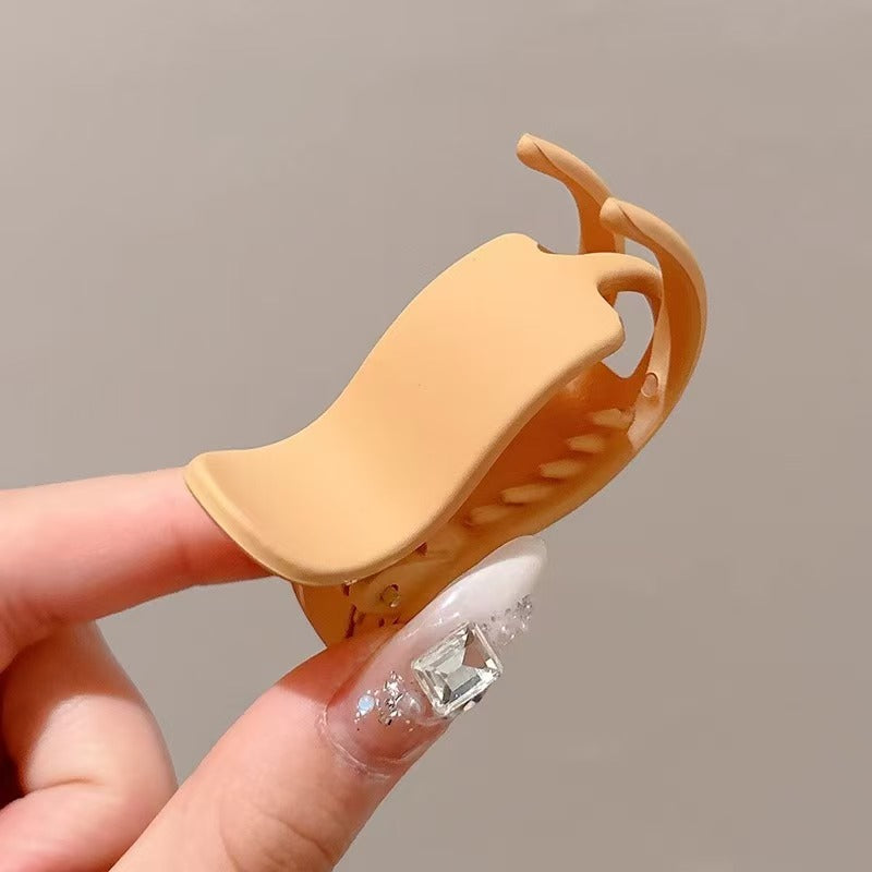 Simple solid-colored small hair clips