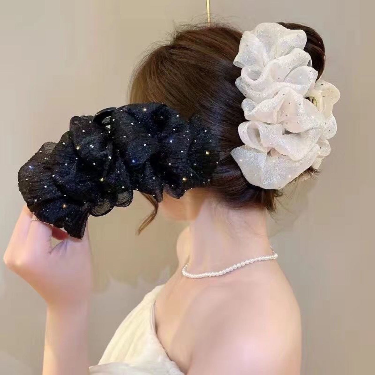 Elegant Princess Wave Dot Bubble Hair Clip for Women
